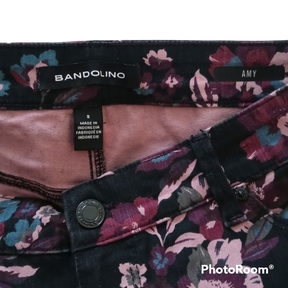Bandolino Amy Black Floral Print Modern Straight Leg Stretch Jeans. Size 8 - Picture 11 of 15